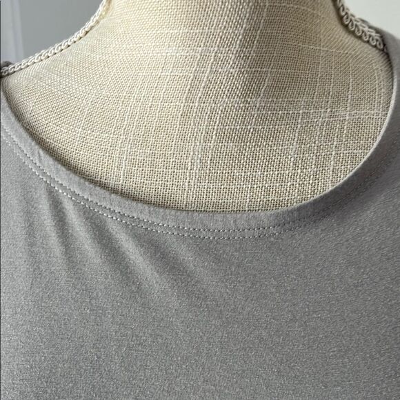 Eileen Fisher Gray Relaxed Tunic Top. NWOT SZ M - Picture 4 of 9